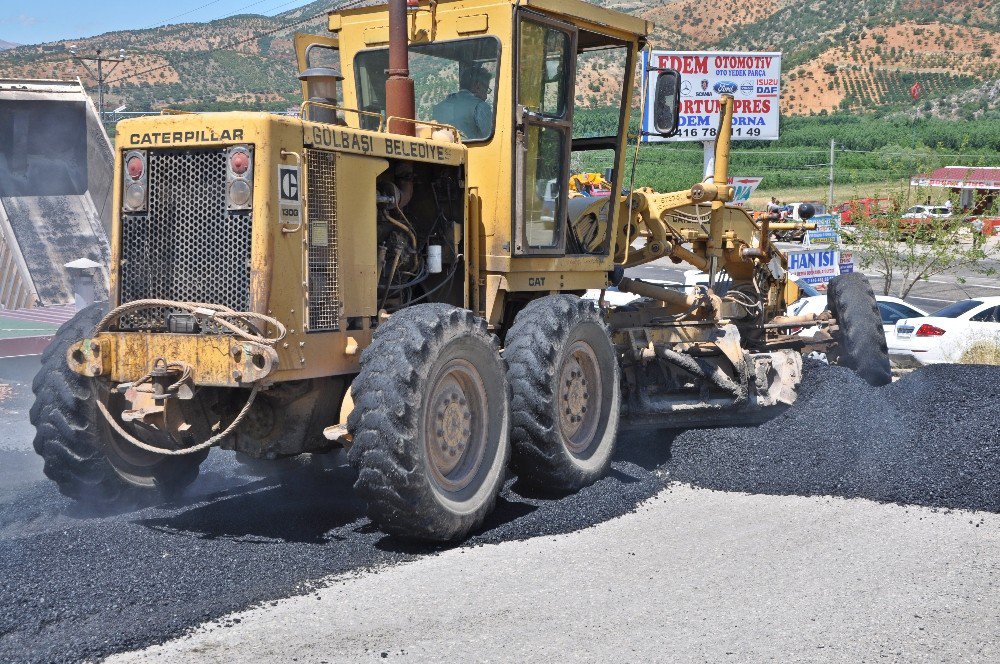 Gölbaşı’nda Asfalt Ve Yama Çalışmalarına Devam