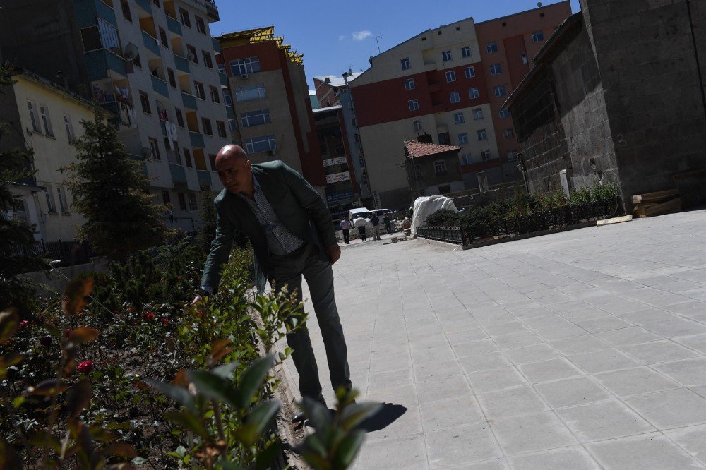 Başkan Korkut, Muratpaşa Kent Meydanı İçin Acele Ediyor