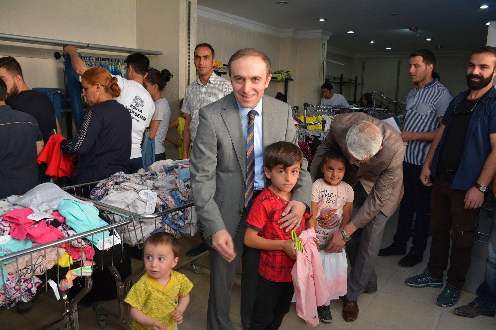 Hakkari’de Çocukların Bayramlık Sevinci