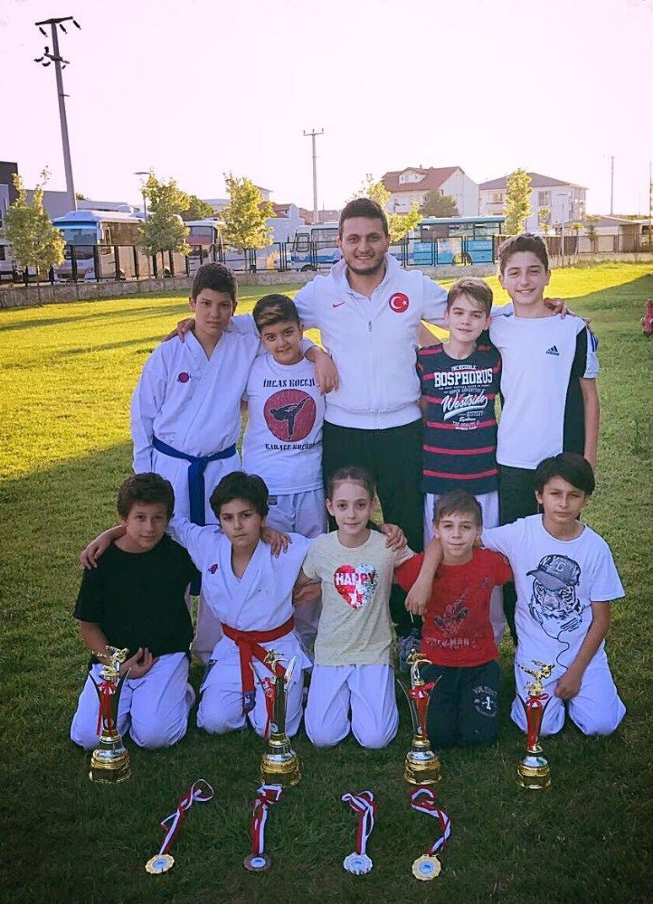 İhlas Koleji Karate Ligi’ni Şampiyon Bitirdi