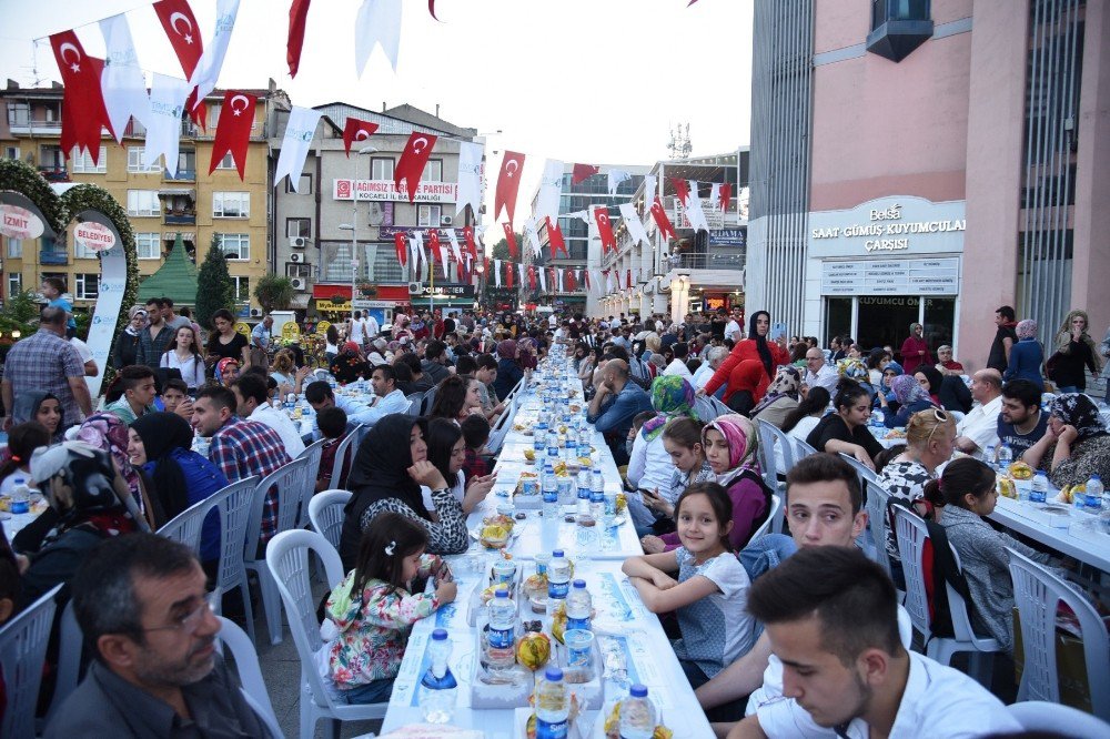 İzmit’in En Büyük İftarı Belsa’da Yapıldı