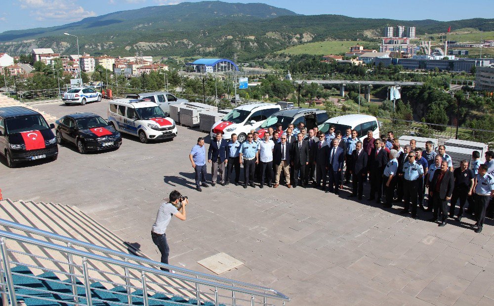 Karabük Emniyetinde 8 Araç Dualarla Hizmete Alındı