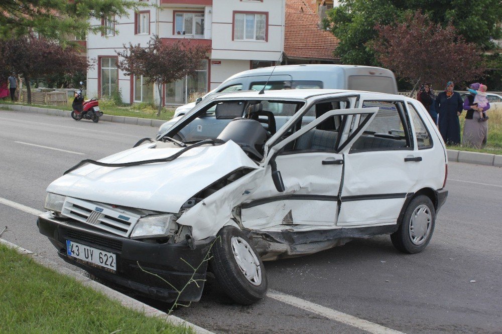 Tavşanlı’da Trafik Kazası: 6 Yaralı