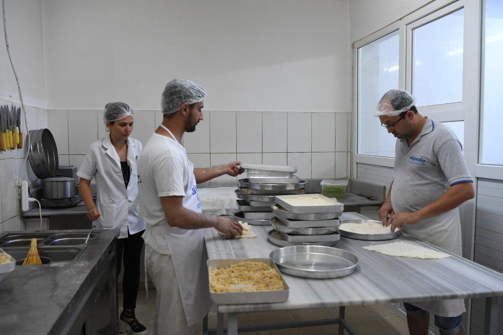 Konyaaltı Zabıtadan, Bayram Denetimi