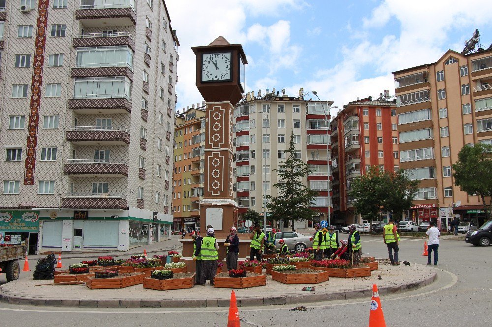 Seydişehir’de Saat Kulesinin Etrafına Peyzaj Çalışması