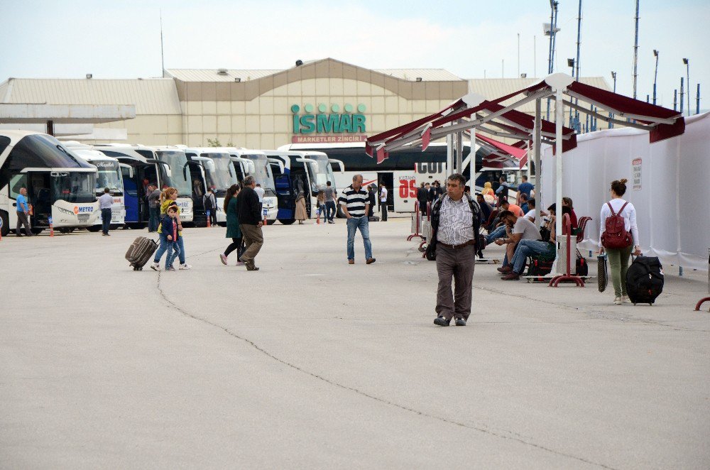 Otogar Esnafı Bayramdan Değil Tatil Sezonundan Ümitli