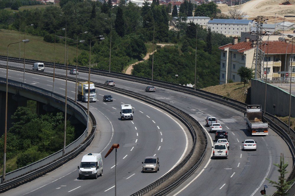 Tem Otoyolunda Trafik Akıcı