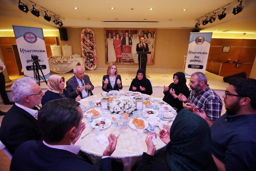 Kaymakam Dural Ve Başkan Yaşar’dan Şehit Yakınları Ve Gazilere İftar