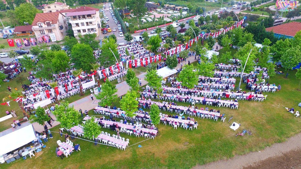 Başiskele’de 100 Bin Gönül, Tek Yürek Aynı Sofrada Buluştu