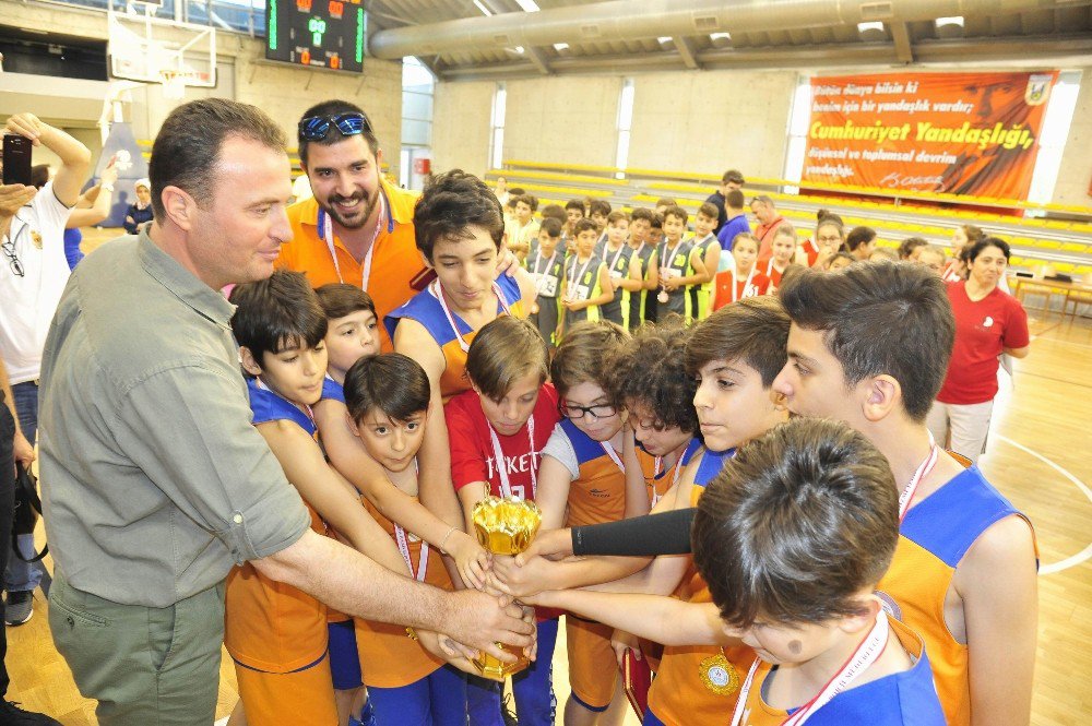 U12 Ve U11 Basketbol Kırklareli Yerel Ligleri Törenle Kapandı