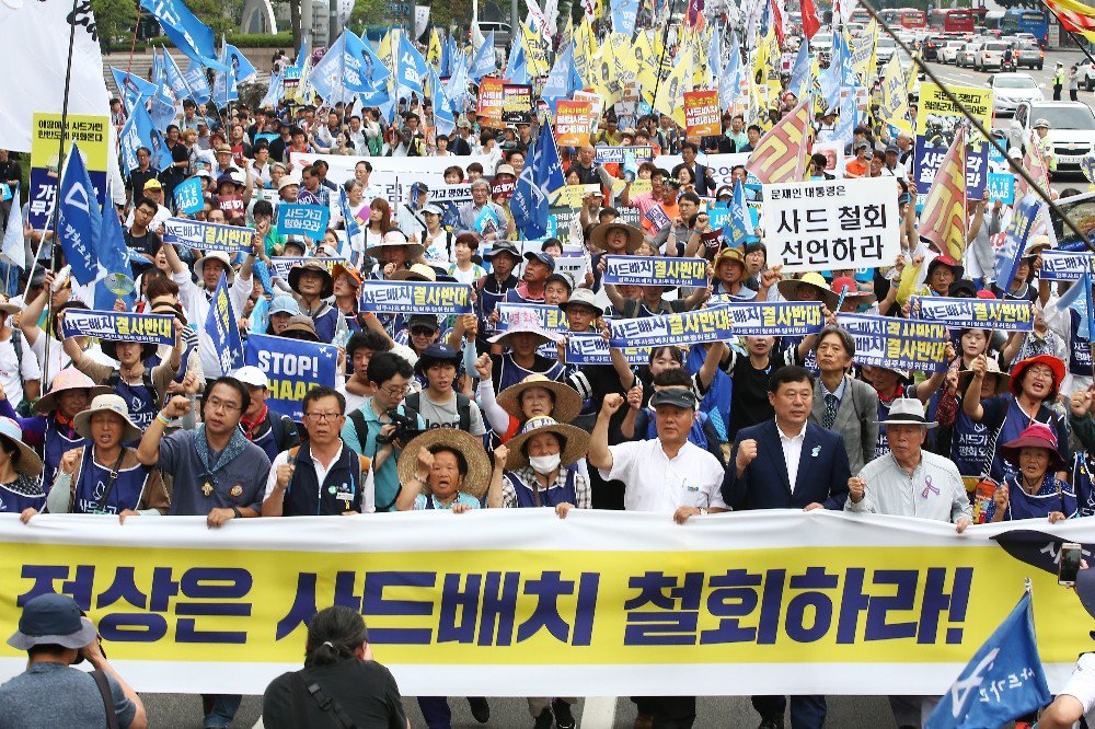 Güney Kore’de Thaad Füze Sistemi Protesto Edildi