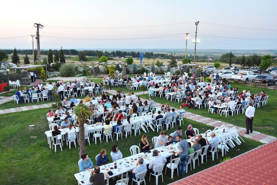 Hayrabolu Belediyesi Personeli İftar Yemeğinde Buluştu