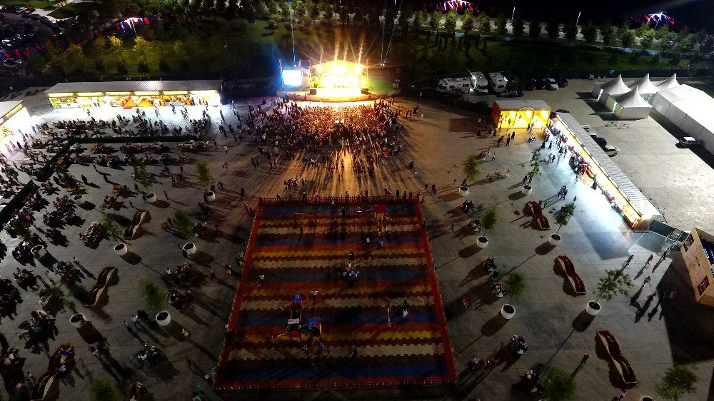 İbb’nin Maltepe Ramazan Ayı Etkinlik Alanı Havadan Görüntülendi