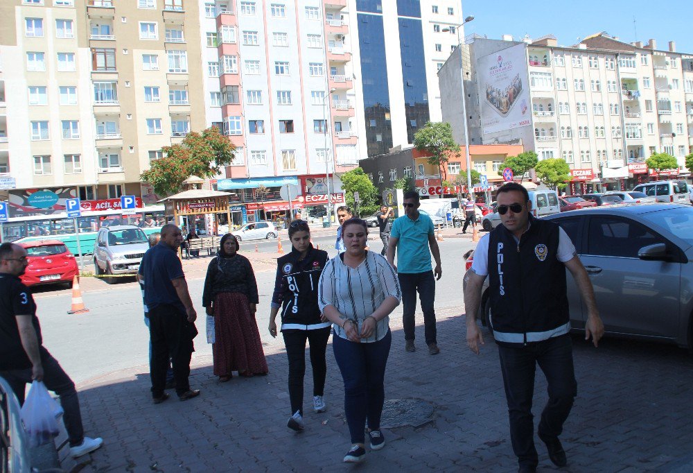 Uyuşturucu Tacirinden Gazetecilere: "Çektiğiniz Ayıp Değil Mi?"