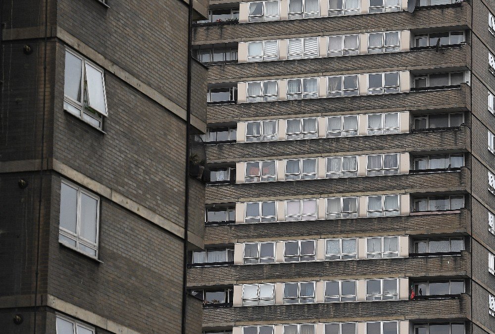 Londra’da Yüksek Katlı Binalarda Yapılan Yangın Güvenlik Testi Başarısız Oldu