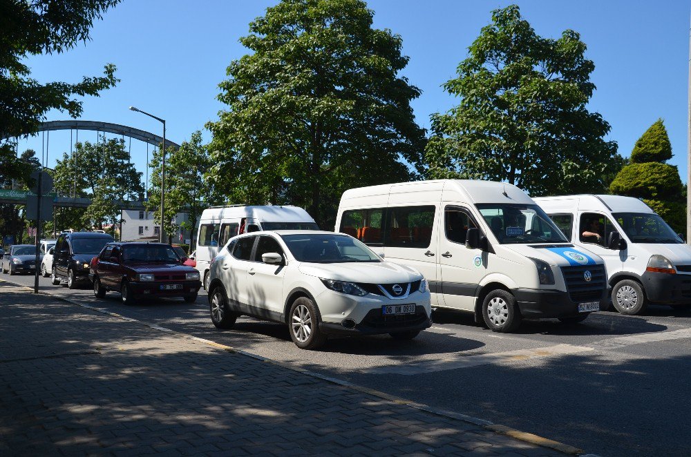 Karadeniz Sahil Yolu’nda Trafik Yoğunluğu