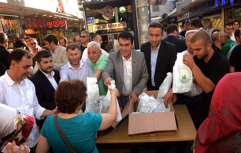 Osmangazi Belediyesi İftariyelik Dağıttı