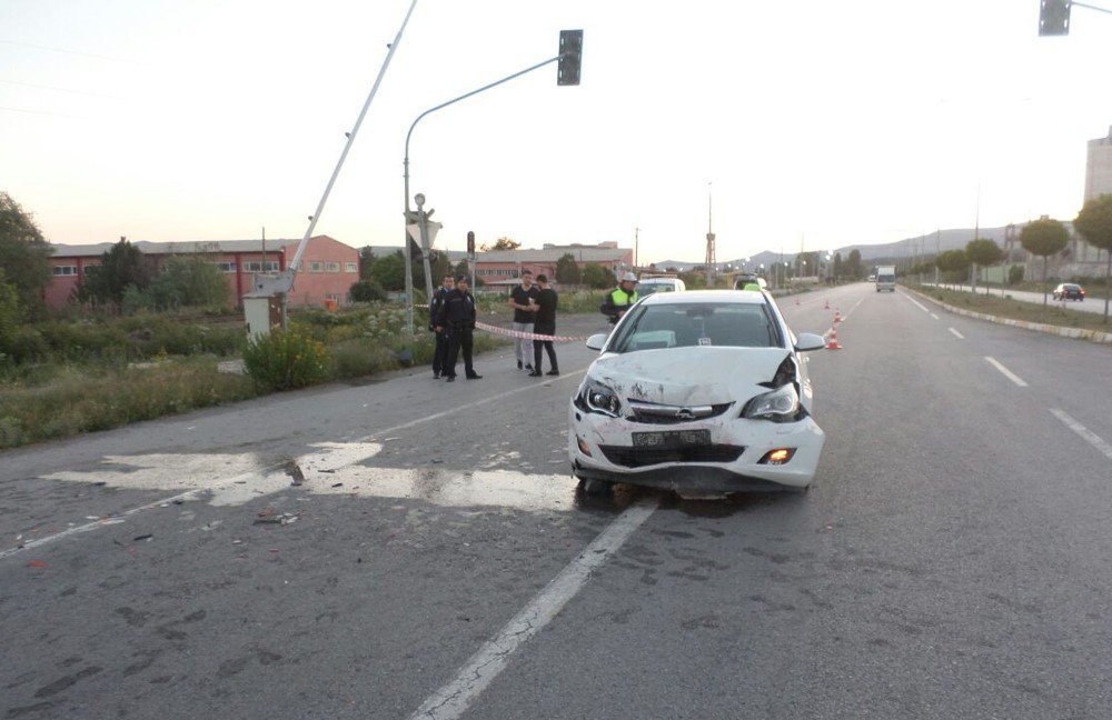Sivas’ta Trafik Kazası: 6 Yaralı