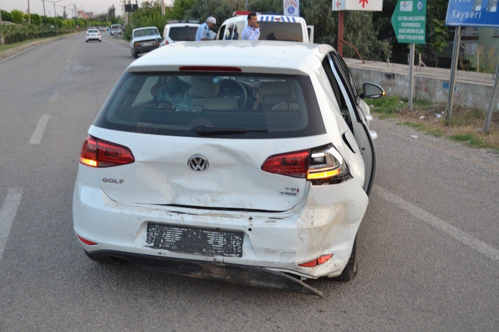 Kozan’da Zincirleme Trafik Kazası: 3 Yaralı