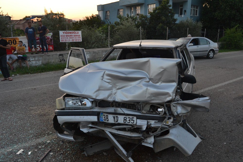 Kozan’da Zincirleme Trafik Kazası: 3 Yaralı