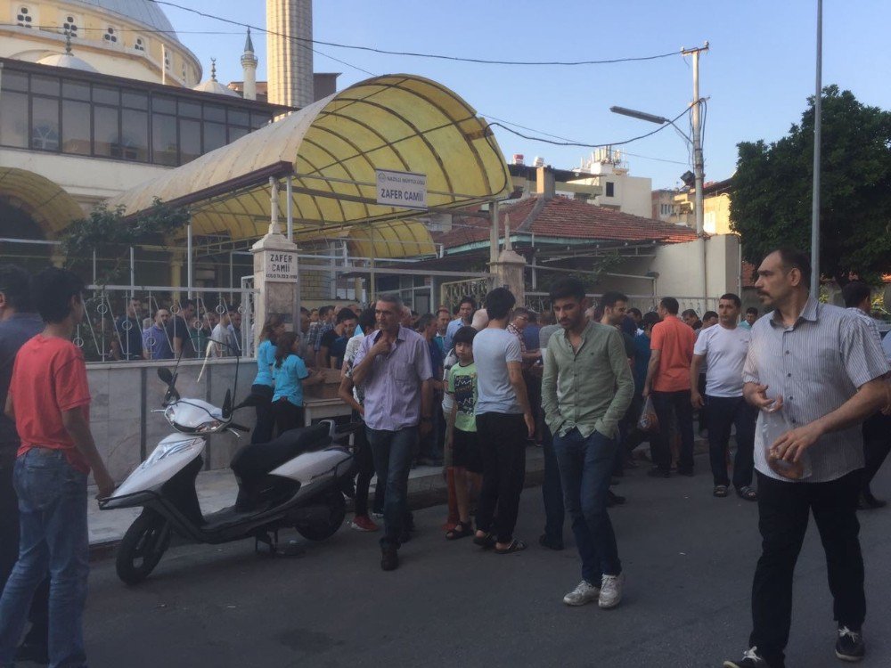 Nazilli’de Bayram Namazında Camiler Doldu Taştı