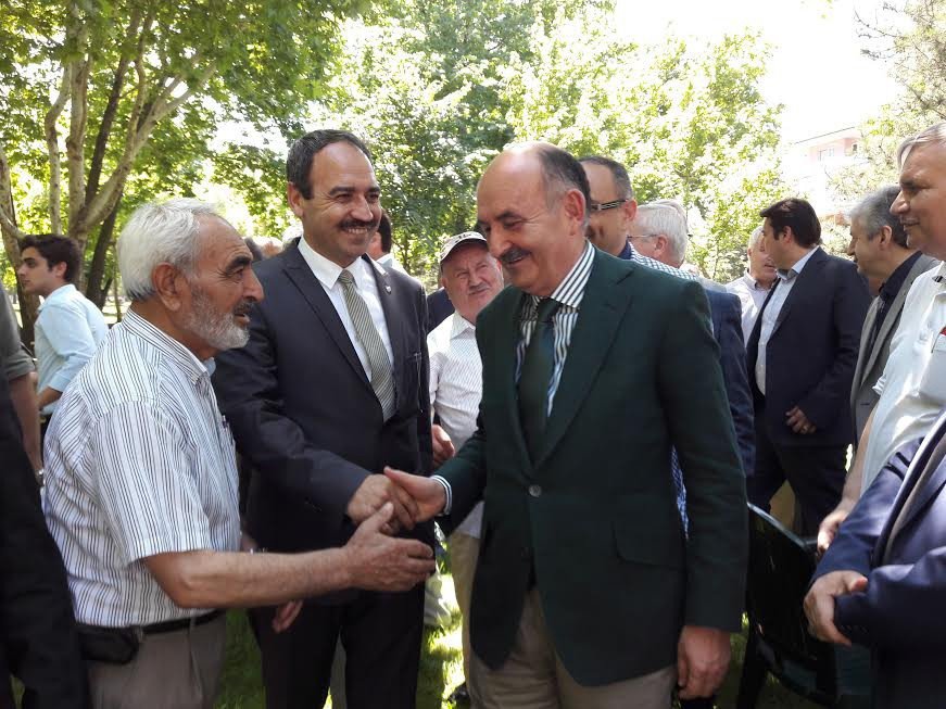 Bakan Müezzinoğlu: "Yabancılara Alet Olan Bir İslam Dünyası Yönetim Anlayışının Bedelini Ödüyoruz"