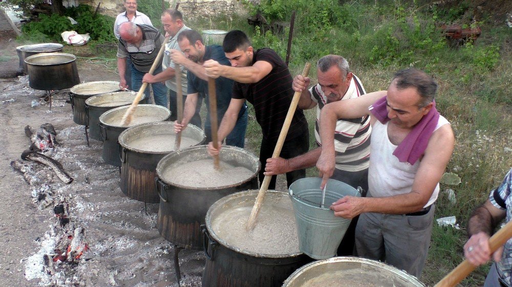 Keşkekli Bayram Geleneği 60 Yıldır Sürüyor