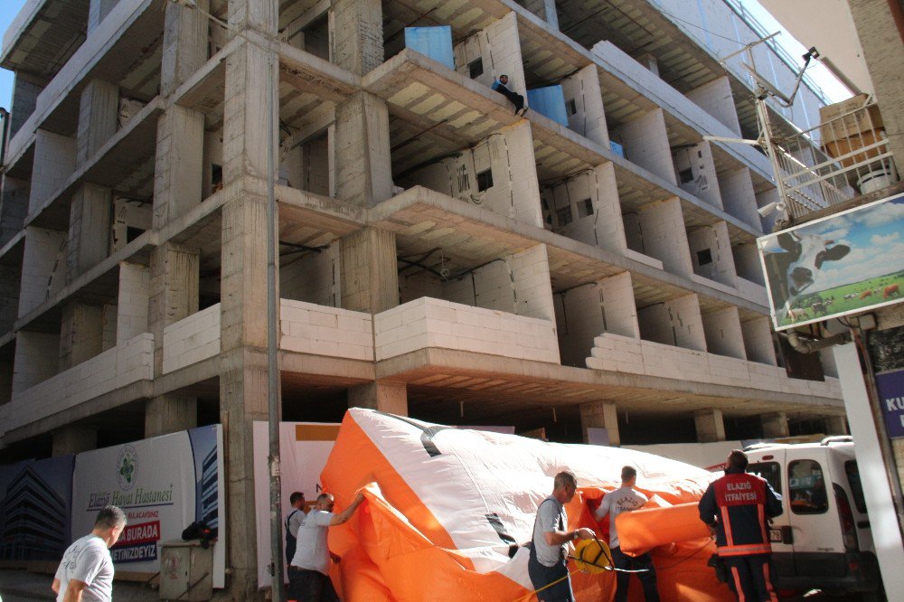 İntihara Teşebbüs Eden Şahsı Polis Kurtardı