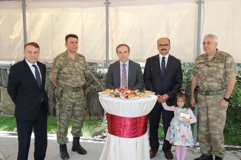 Hakkari’de Bayramlaşma Töreni