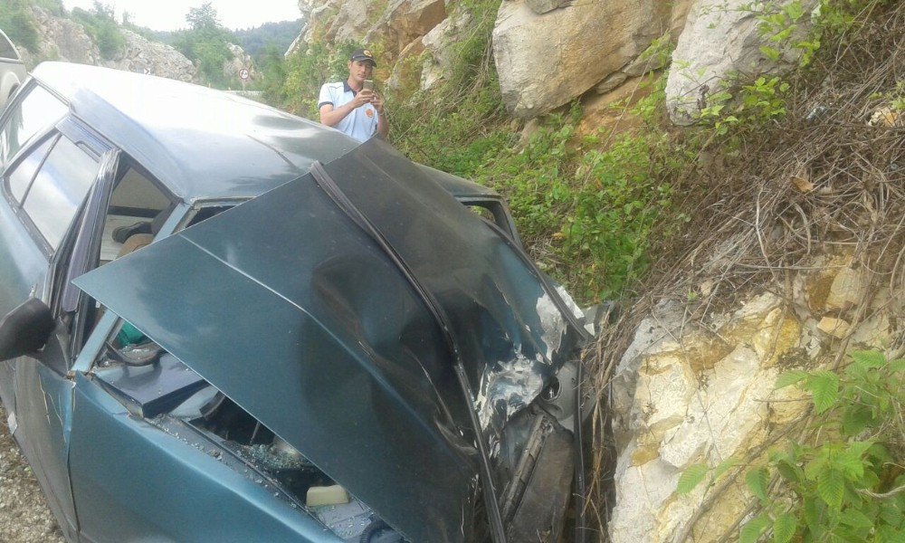 Cide’de Trafik Kazası:1 Yaralı