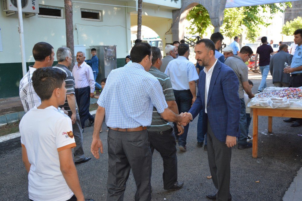 Siverek Belediye Başkanı Resul Yılmaz, Halkla Bayramlaştı