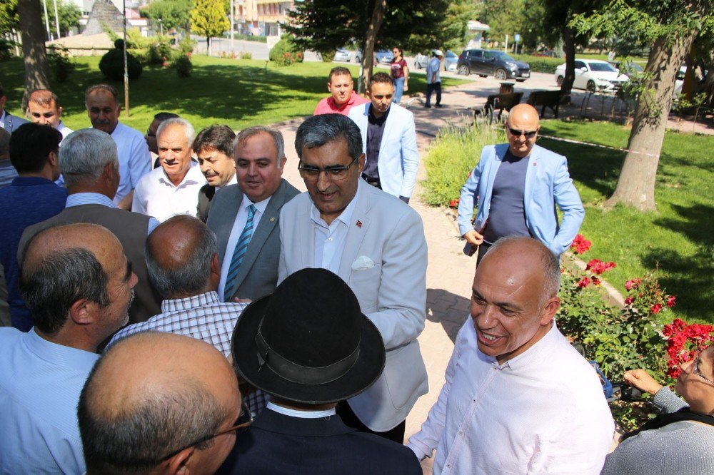 Karaman Belediyesinin Bayramlaşma Programına Yoğun İlgi