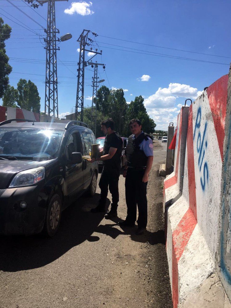 Malazgirt Polisinden Şeker Tadında Uygulama