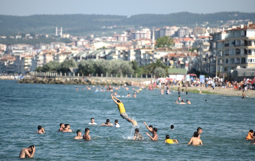 Sıcaktan Bunalanlar Denize Koştu