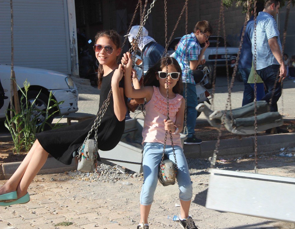 Kilis’te Türk Ve Suriyeli Çocuklar Birlikte Eğleniyor