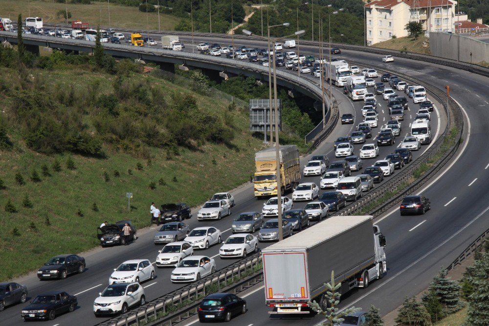 Tatilciler Dönüş Yolunda