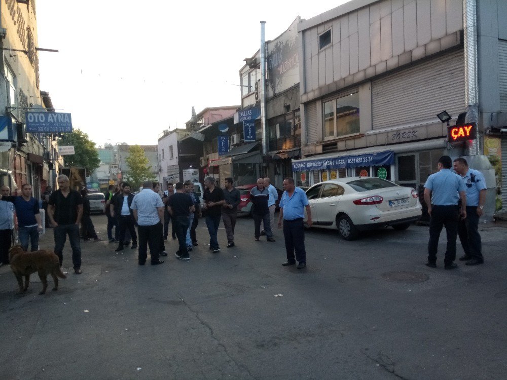 Müzikholdeki Kavgada Polisin Silahı Ateş Aldı, 2 Yaralı