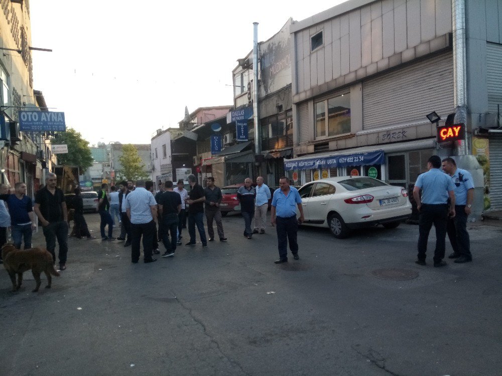 Müzikholdeki Kavgada Polisin Silahı Ateş Aldı, 2 Yaralı