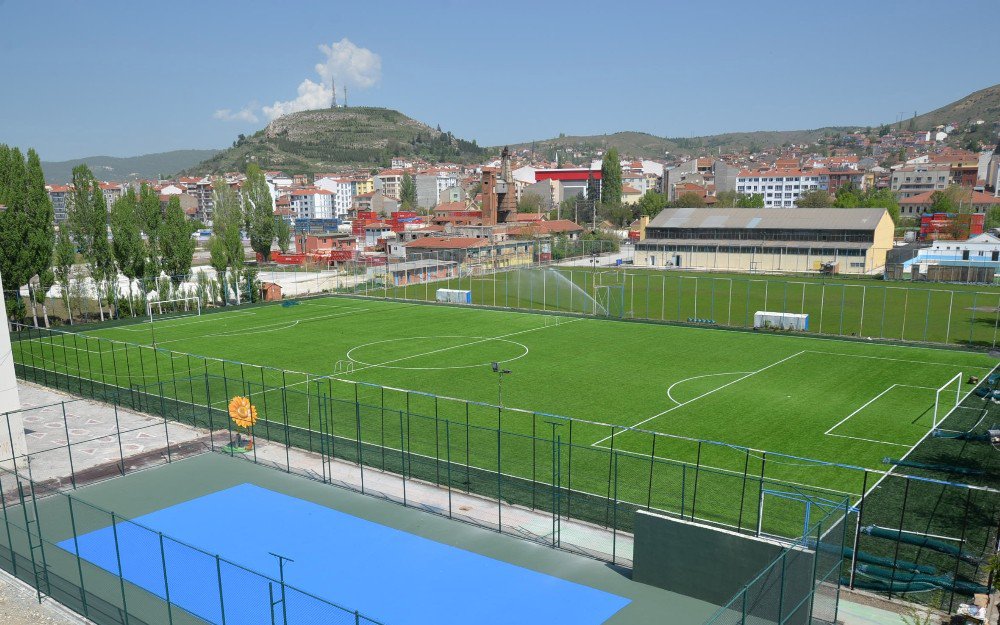 Kasımpaşa Mahallesi Sentetik Sahası Şöhretler Karması Futbol Karşılaşması İle Açılıyor