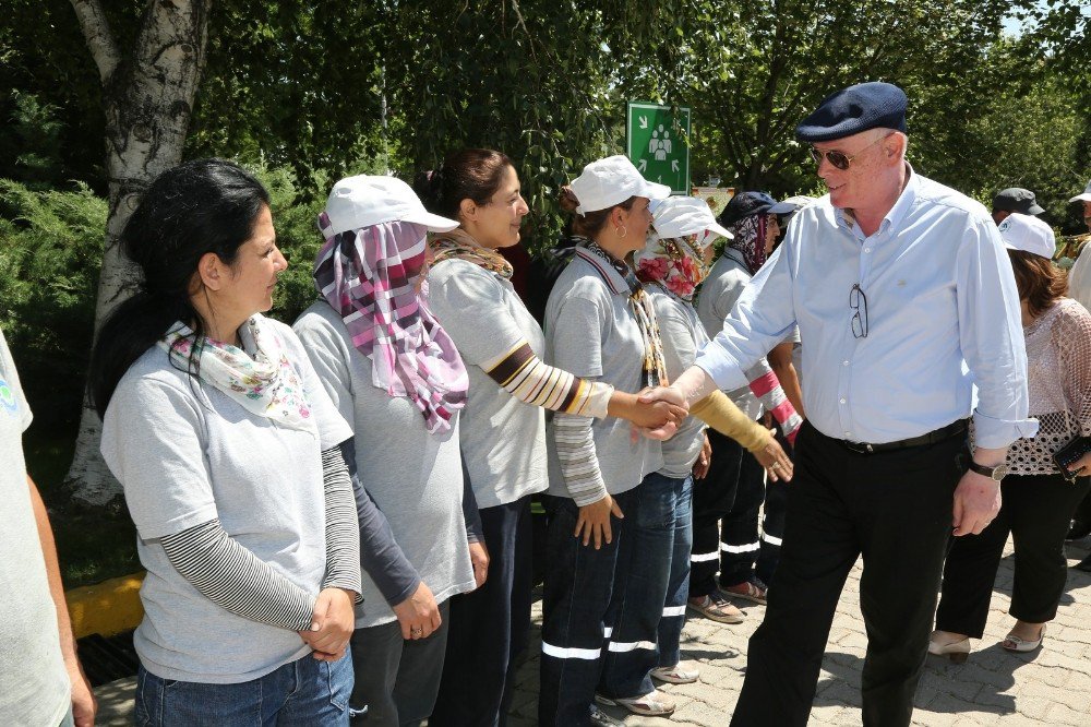 Başkan Kurt’tan Bayramlaştığı Personele Teşekkür