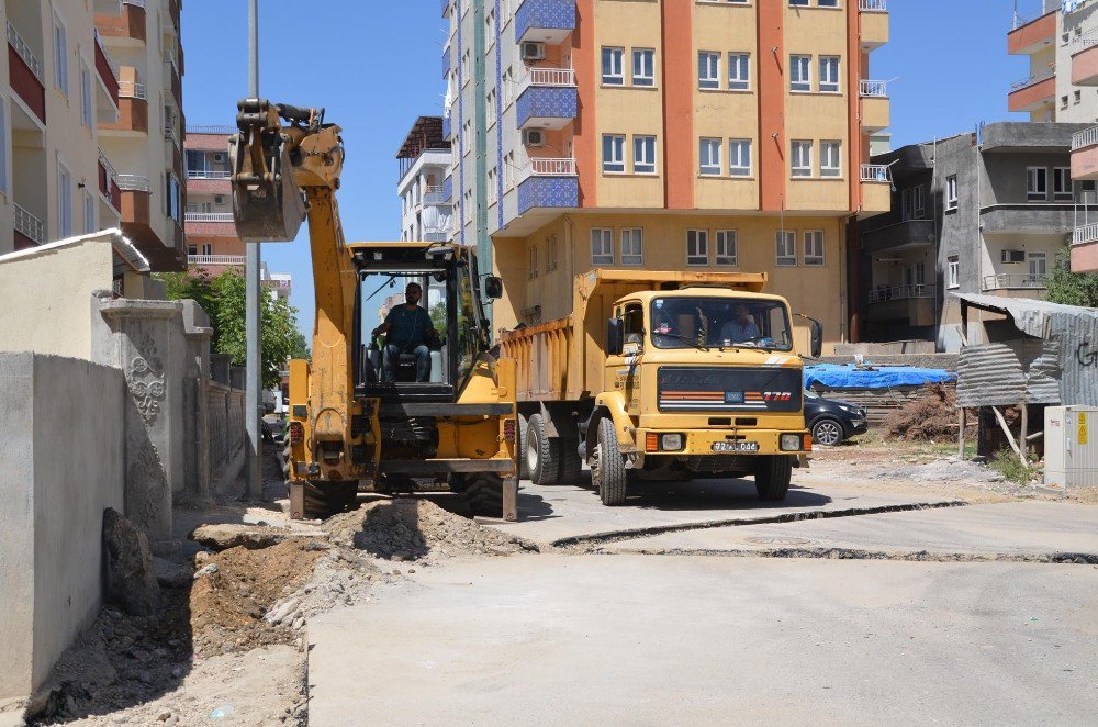 Batman’da Asfalt Çalışmaları Sürüyor