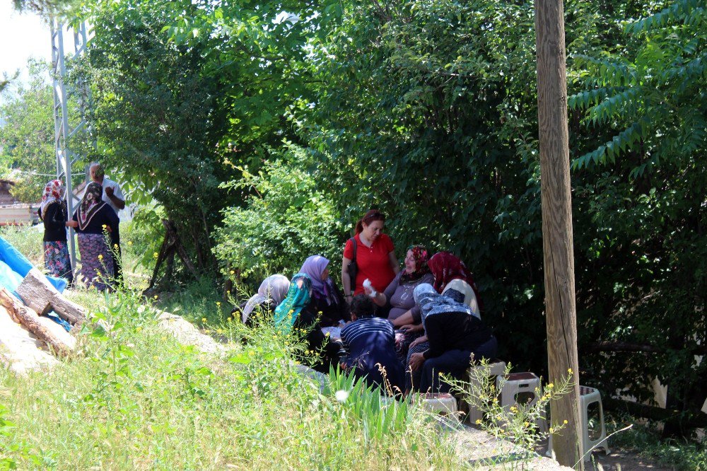 85 Yaşındaki Dede, Oğlu İle Torununu Öldürdü