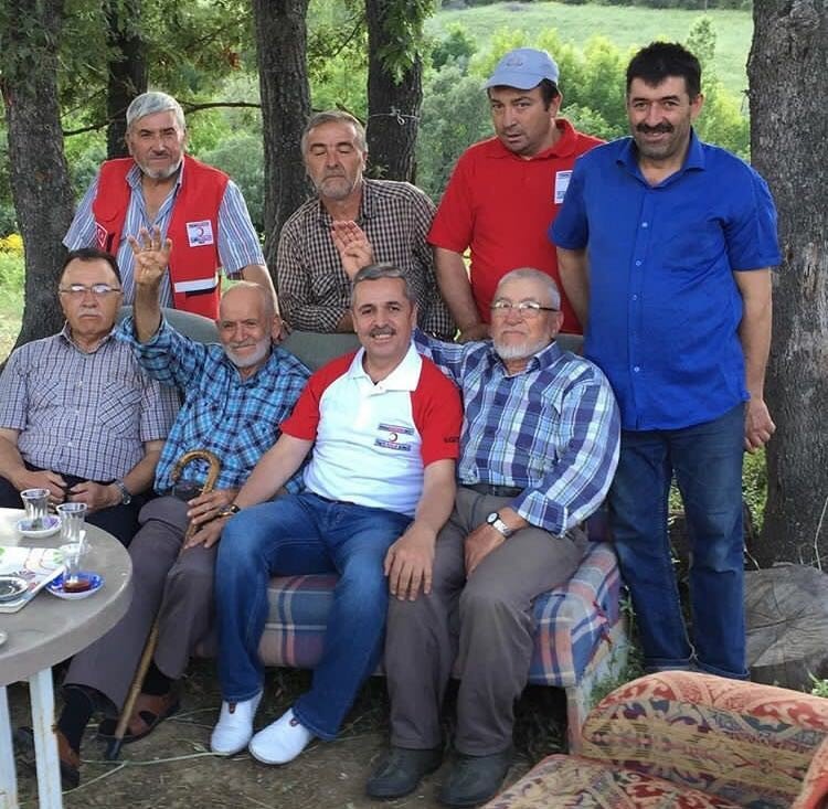 Kızılay Şaphane Şubesi 250 Aileye Giyim Yardımında Bulundu