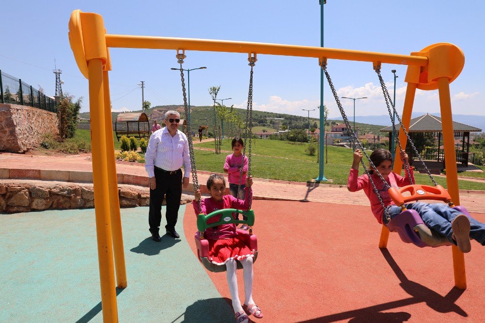 Başkan Baran Körfez’in Parklarını İnceliyor