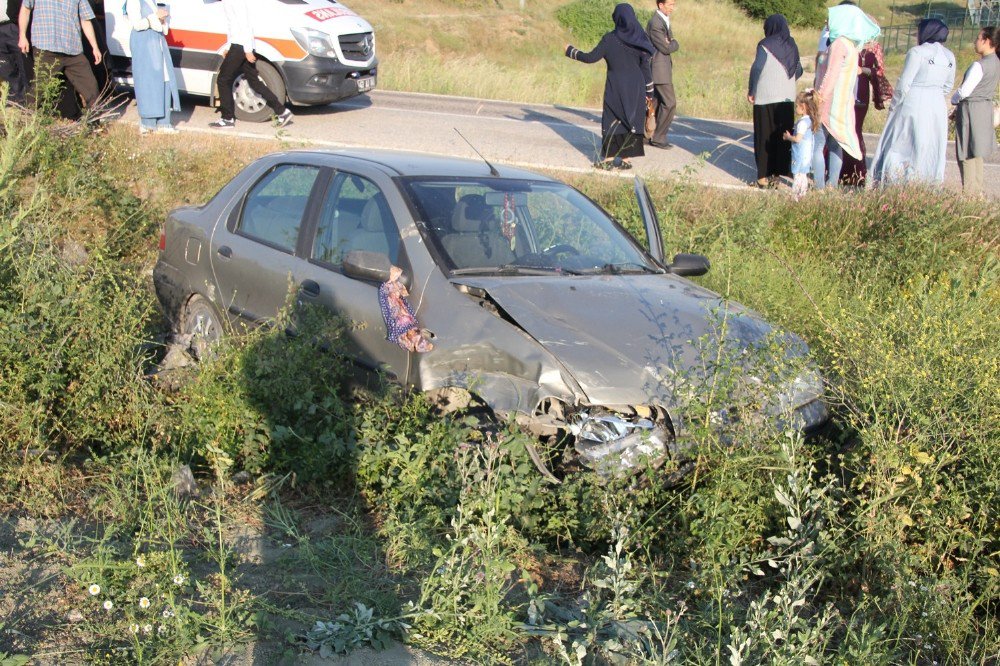 Düğün Konvoyunda Trafik Kazası: 4 Yaralı