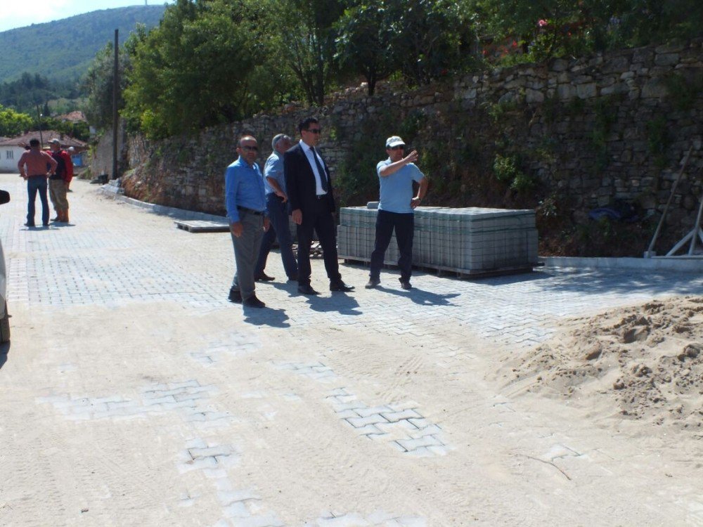 Soma’da Yol Bakım Ve Onarım Çalışmaları Sürüyor