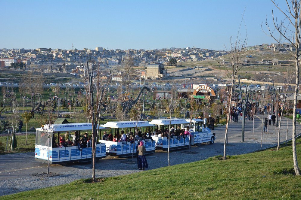 Şahinbey Belediyesinin Parkları Doldu Taştı