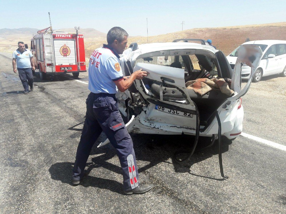 Siirt’te Trafik Kazası: 1 Ölü, 4 Yaralı