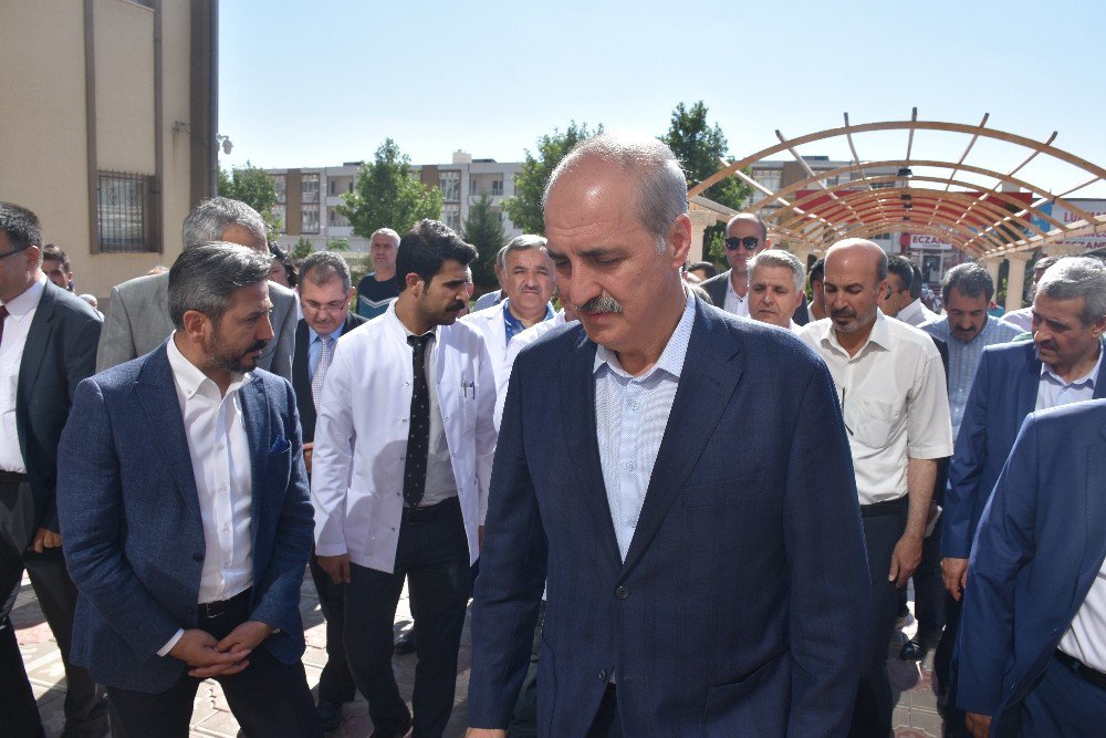 Başbakan Yardımcısı Kurtulmuş, Samsatlı Depremzedelerle Görüştü