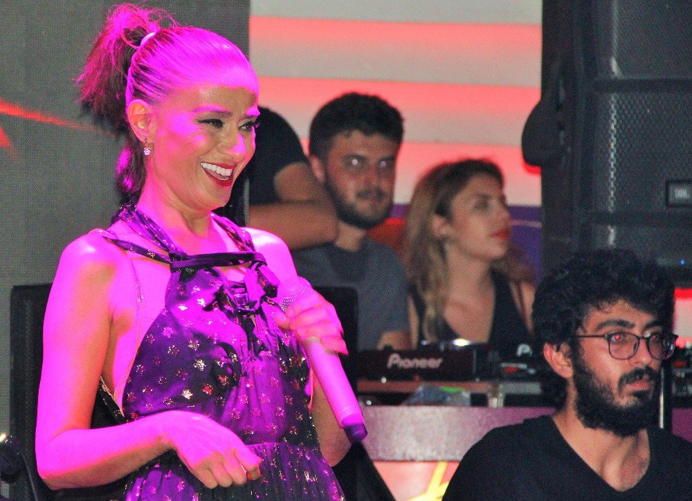 Bodrum’da Yıldız Tilbe İzdihamı